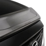 Deflector montat pe capota masinii