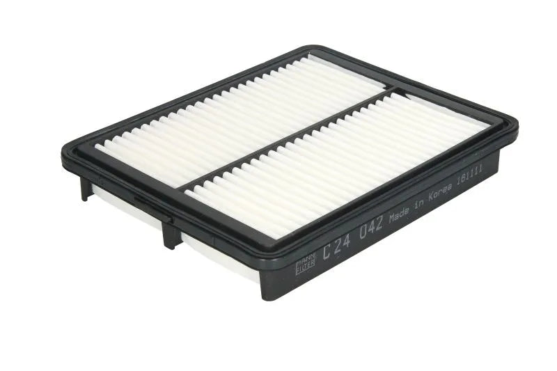 Filtru Aer Mann-Filter pentru Ssangyong Korando/Tivoli/Xlv Suv/Xlv - C 24 042