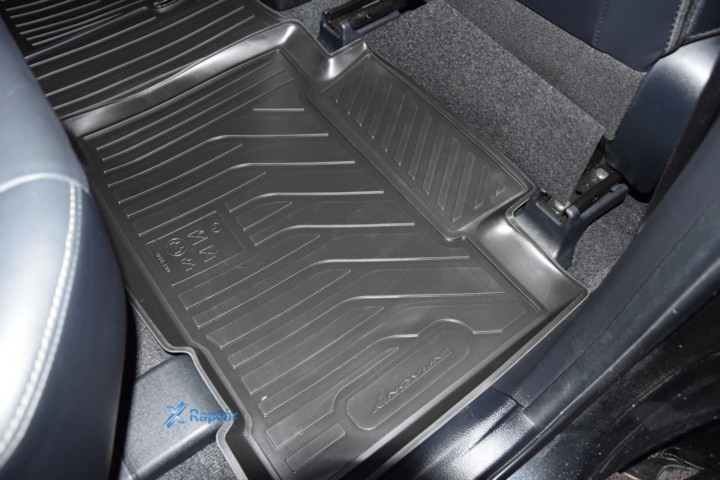 Covorase din cauciuc tip tavita Premium, Toyota RAV4, SUV, 2015-