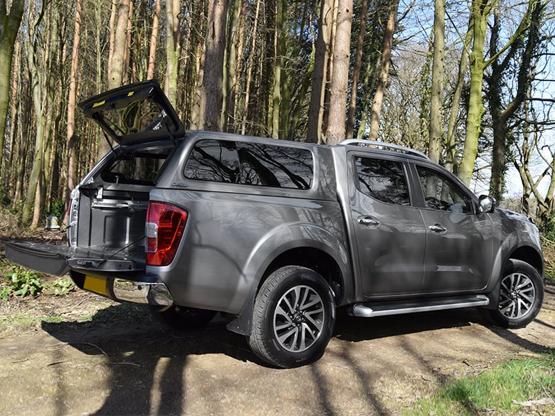 Hardtop Aeroklas cu geamuri cu deschidere laterala (pop-out) si inchidere centralizata, Renault Alaskan, 2017-2020
