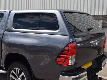Hardtop Aeroklas cu geamuri cu deschidere laterala (pop-out) si inchidere centralizata, Toyota Hilux, 2015-
