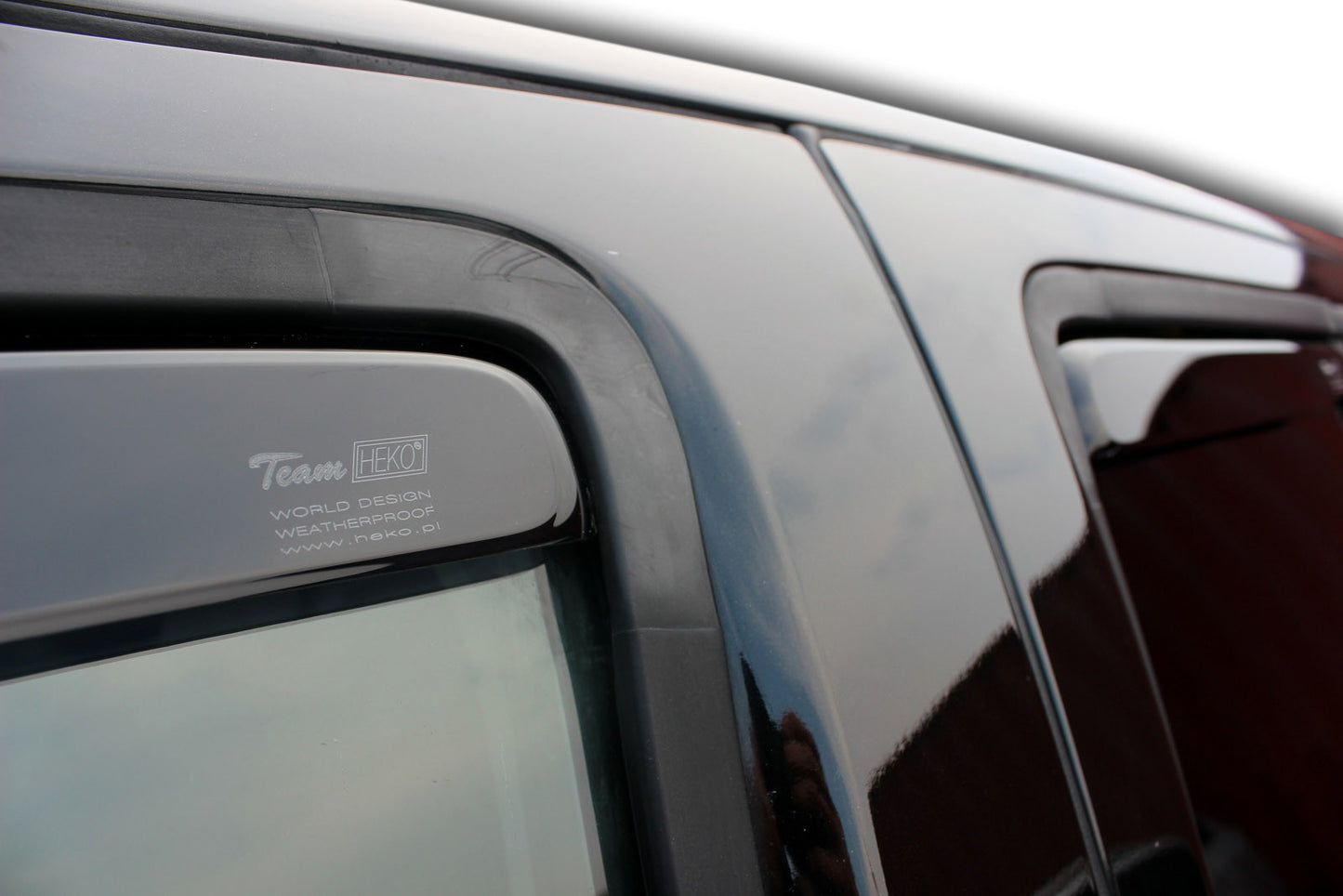 Set paravanturi fata si spate Team HEKO, Nissan Navara, 4 usi, pick-up, 2005-2014