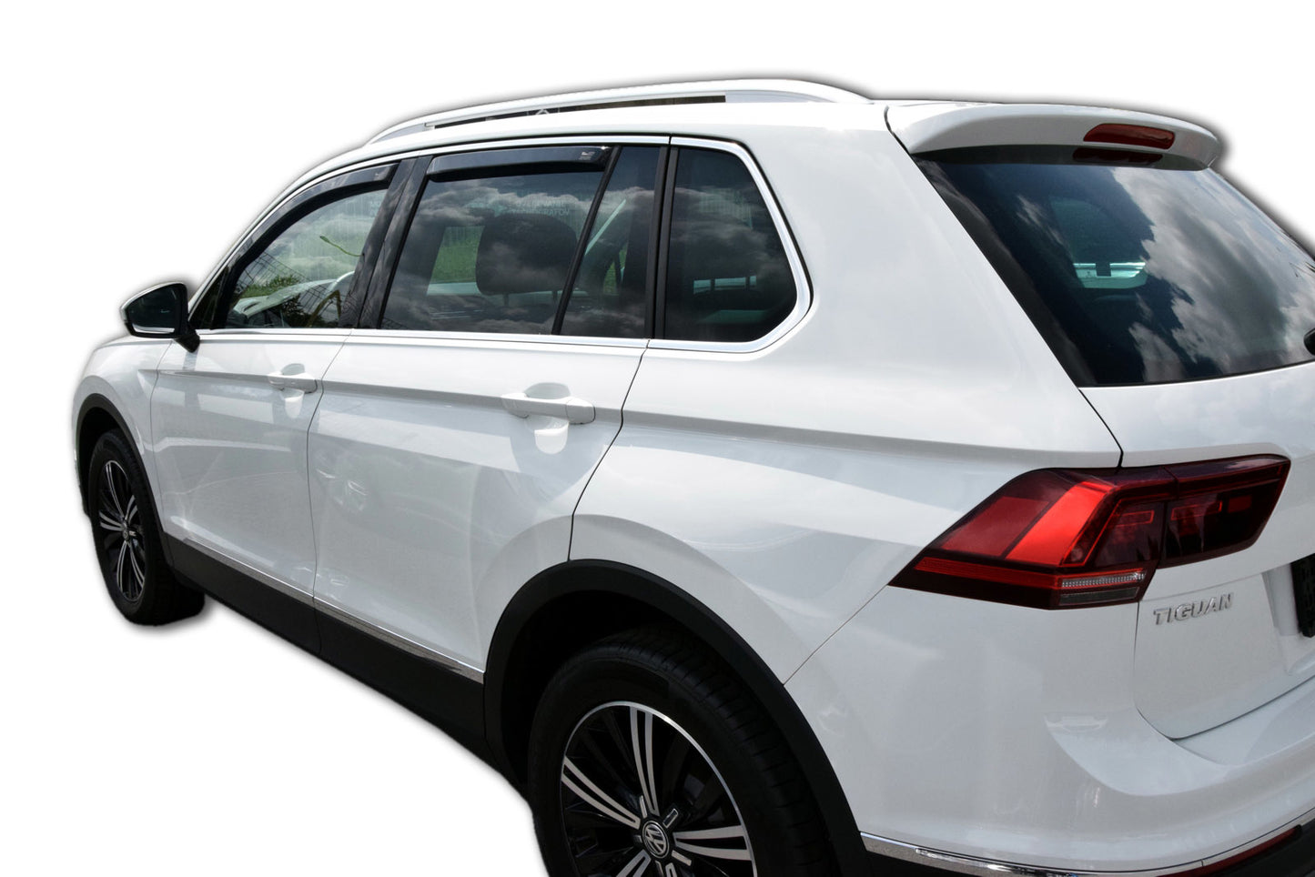 Set paravanturi fata si spate Team HEKO, Volkswagen Tiguan, SUV, 5 usi, 2016-
