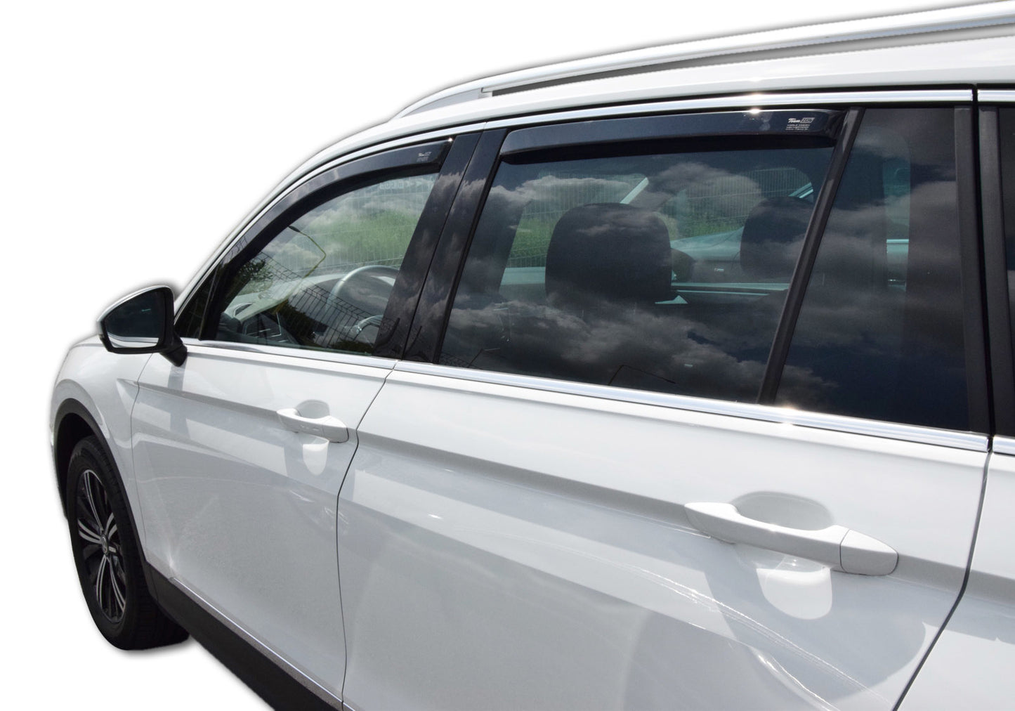 Set paravanturi fata si spate Team HEKO, Volkswagen Tiguan, SUV, 5 usi, 2016-
