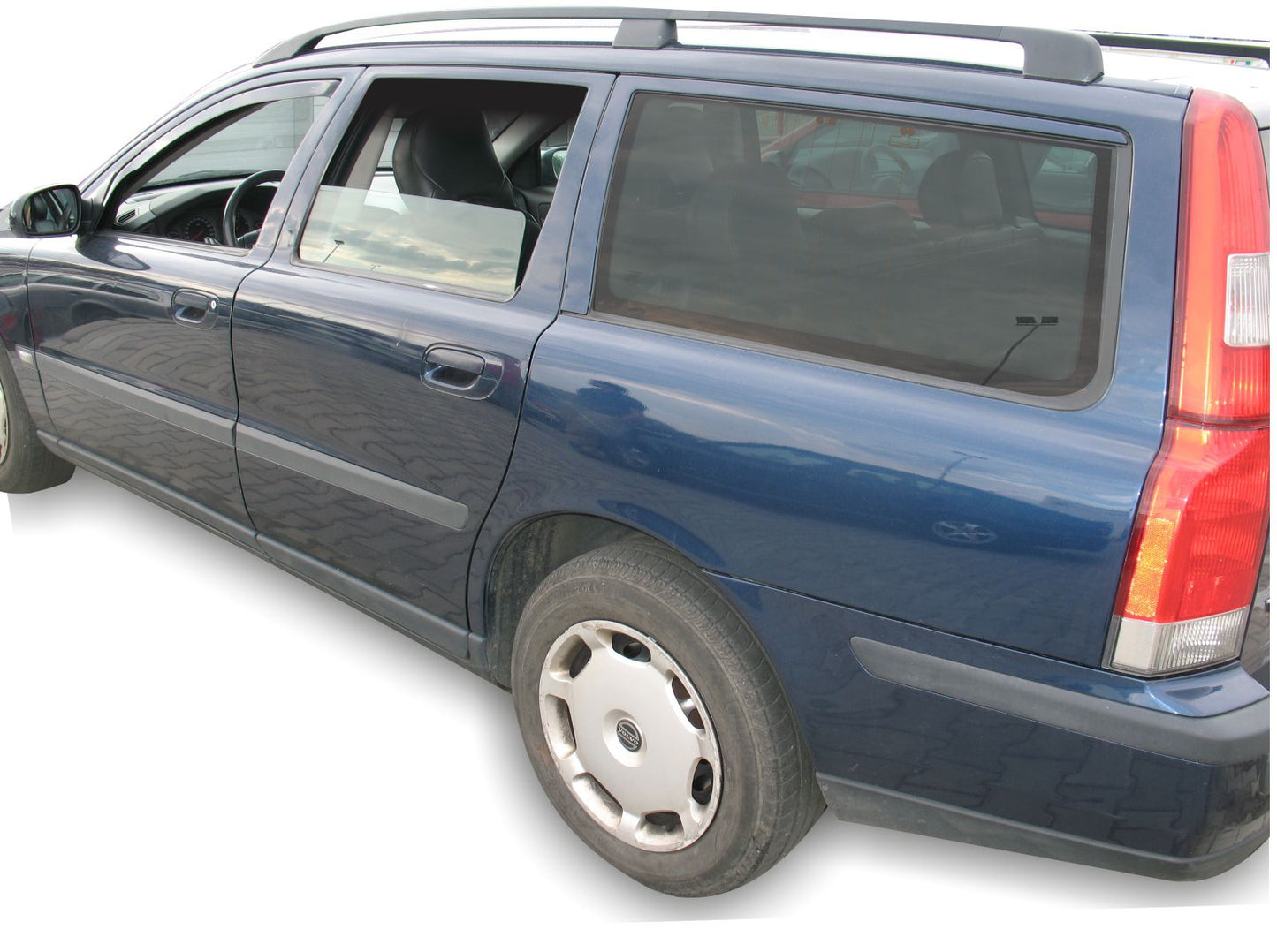 Set paravanturi fata si spate Team HEKO, Volvo V70, combi, 5 usi, 2000-2007