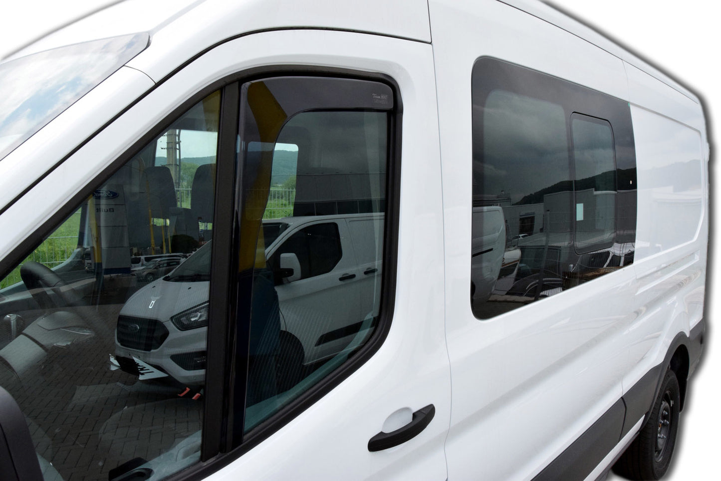 Set paravanturi fata Team HEKO, Ford Transit, 3/4 usi, 2013-