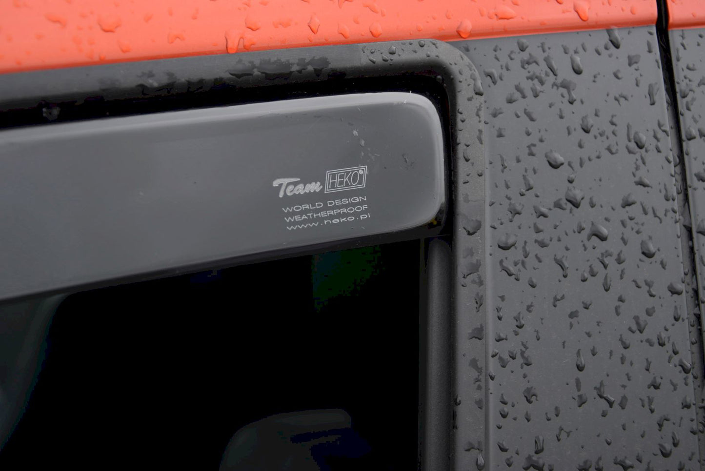 Set paravanturi fata Team HEKO, Toyota Hilux, pick-up, 4 usi, 2015-