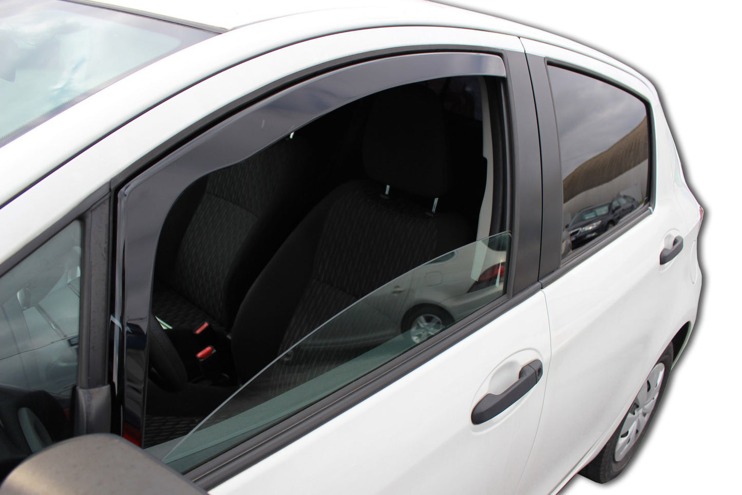 Set paravanturi fata Team HEKO, Toyota Yaris (hybrid), hatchback, 5 usi, 2010-2019