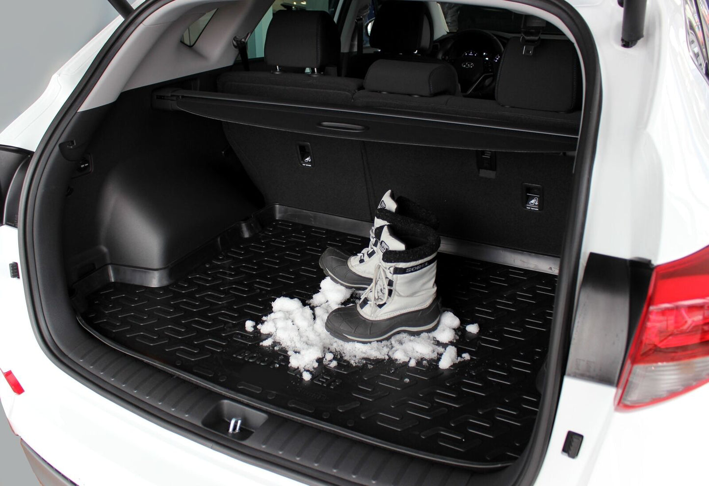 Tavita de portbagaj Premium, Ford Focus, 2003-2007